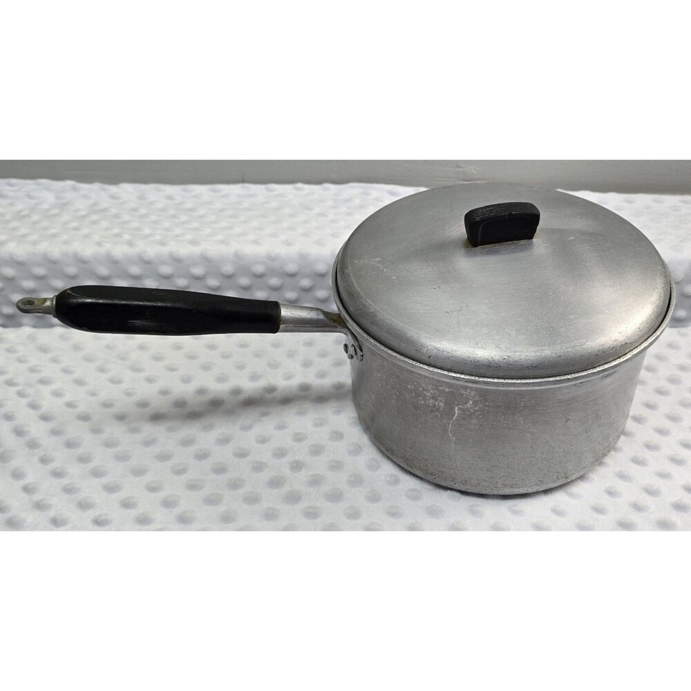 Vintage Aluminum 4 Qt Saucepan With Lid & Long Wooden Black Handle Made in USA